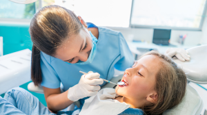 ¿Por qué visitar al dentista cada 6 meses?