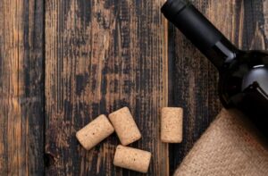 El tapón de corcho y su papel en la conservación del vino